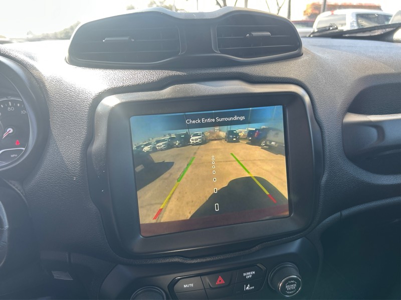 Jeep Renegade Vehicle Full-screen Gallery Image 20