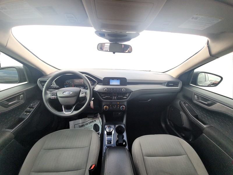 Ford Escape Vehicle Full-screen Gallery Image 15