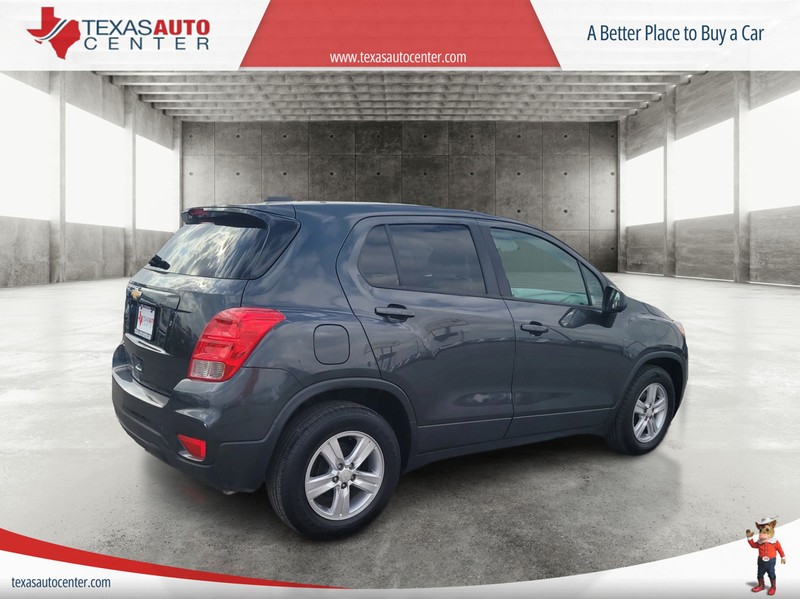 Chevrolet Trax Vehicle Full-screen Gallery Image 3