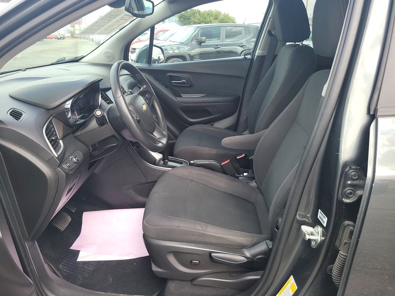 Chevrolet Trax Vehicle Full-screen Gallery Image 6