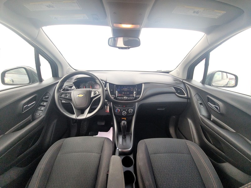 Chevrolet Trax Vehicle Full-screen Gallery Image 15