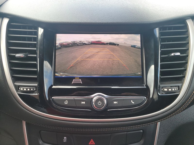 Chevrolet Trax Vehicle Full-screen Gallery Image 17