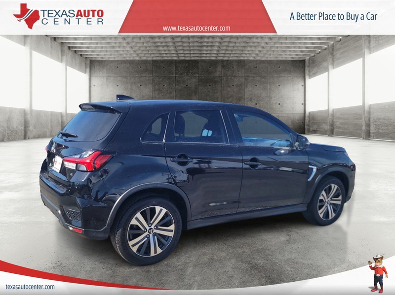 Mitsubishi Outlander Sport Vehicle Full-screen Gallery Image 6