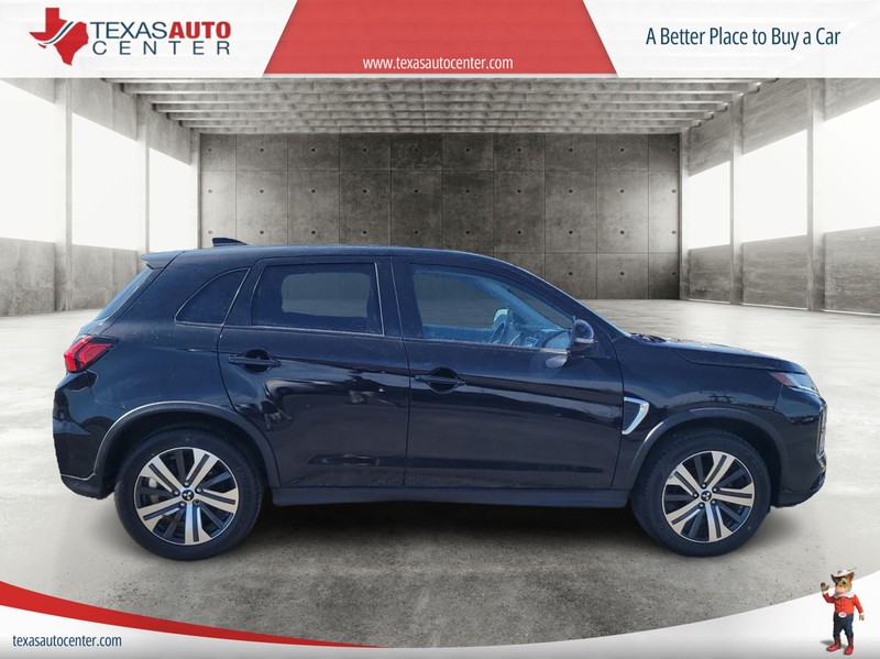 Mitsubishi Outlander Sport Vehicle Full-screen Gallery Image 7