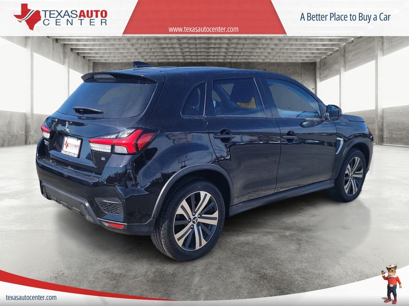 Mitsubishi Outlander Sport Vehicle Full-screen Gallery Image 8