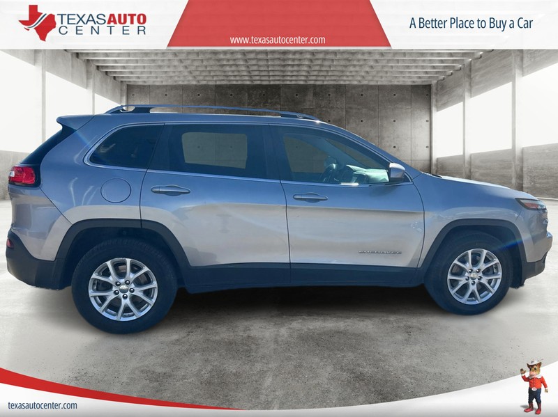 Jeep Cherokee Vehicle Full-screen Gallery Image 04