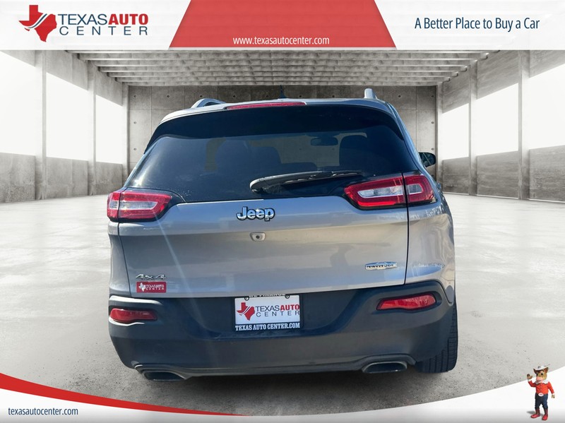 Jeep Cherokee Vehicle Full-screen Gallery Image 06