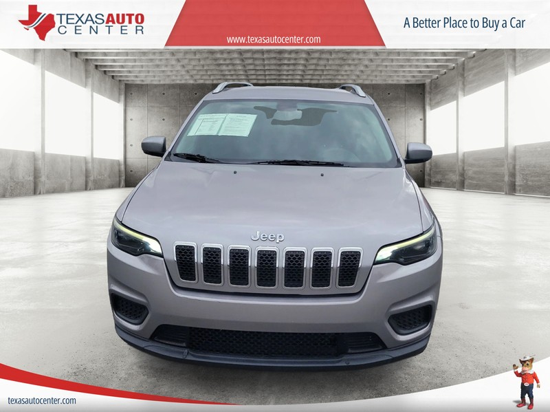 Jeep Cherokee Vehicle Full-screen Gallery Image 3