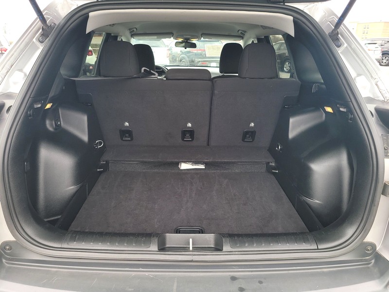 Jeep Cherokee Vehicle Full-screen Gallery Image 11