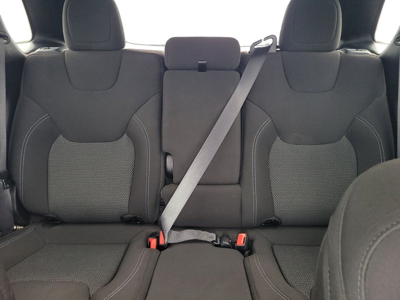 Jeep Cherokee Vehicle Full-screen Gallery Image 13