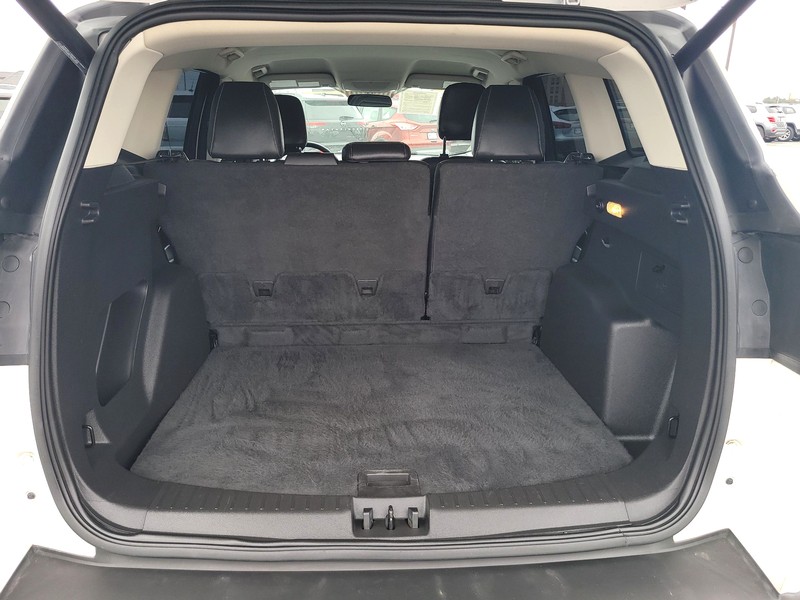 Ford Escape Vehicle Full-screen Gallery Image 11