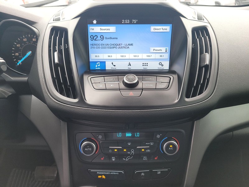 Ford Escape Vehicle Full-screen Gallery Image 12