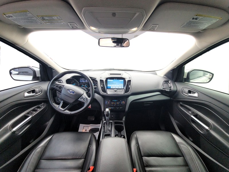 Ford Escape Vehicle Full-screen Gallery Image 15