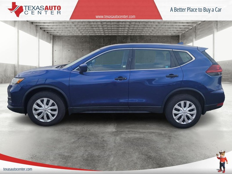 Nissan Rogue Vehicle Full-screen Gallery Image 5