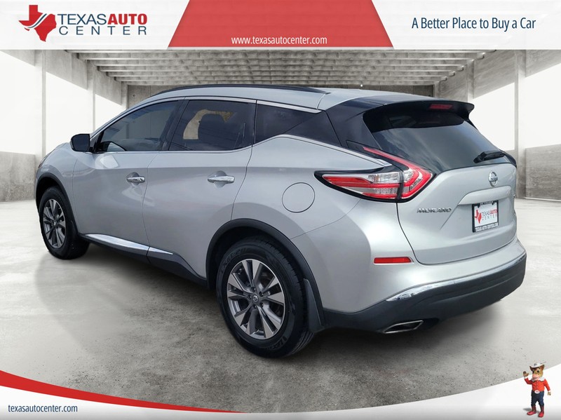 Nissan Murano Vehicle Full-screen Gallery Image 8