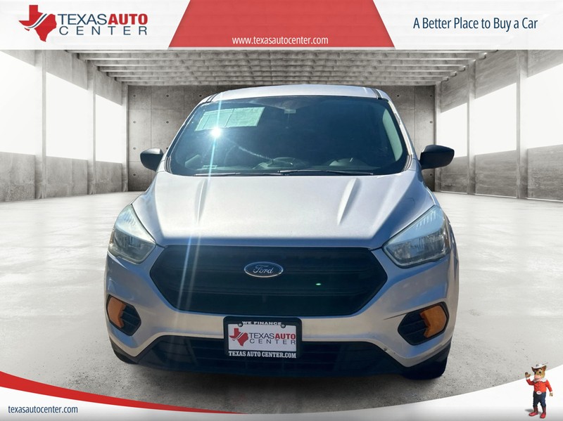 Ford Escape Vehicle Full-screen Gallery Image 3