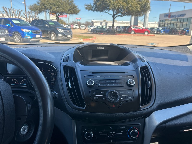 Ford Escape Vehicle Full-screen Gallery Image 11