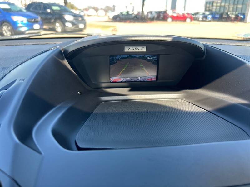 Ford Escape Vehicle Full-screen Gallery Image 16