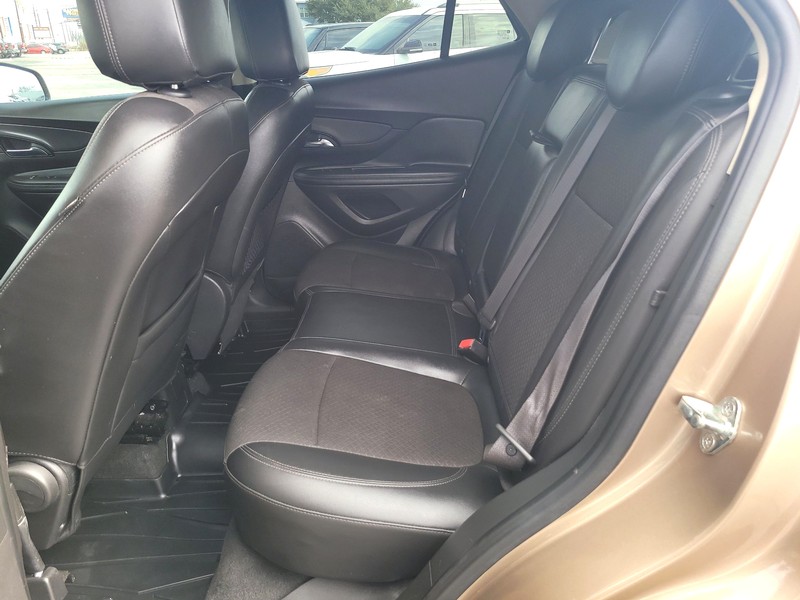 Buick Encore Vehicle Full-screen Gallery Image 10