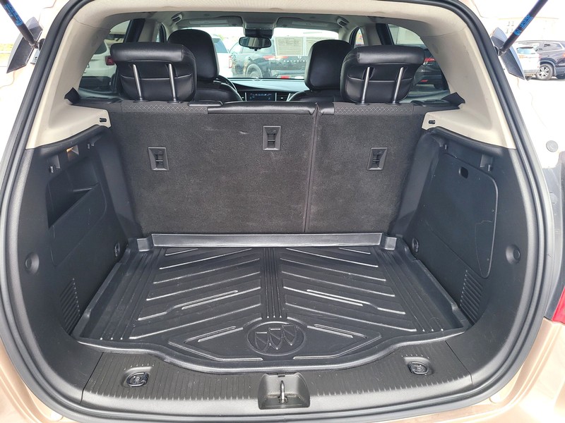 Buick Encore Vehicle Full-screen Gallery Image 11