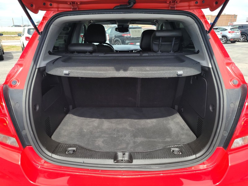 Chevrolet Trax Vehicle Full-screen Gallery Image 11