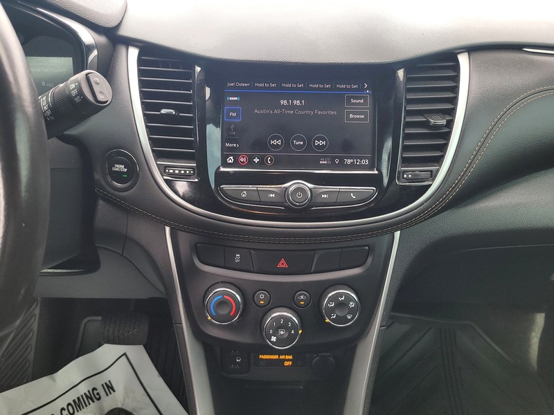 Chevrolet Trax Vehicle Full-screen Gallery Image 12