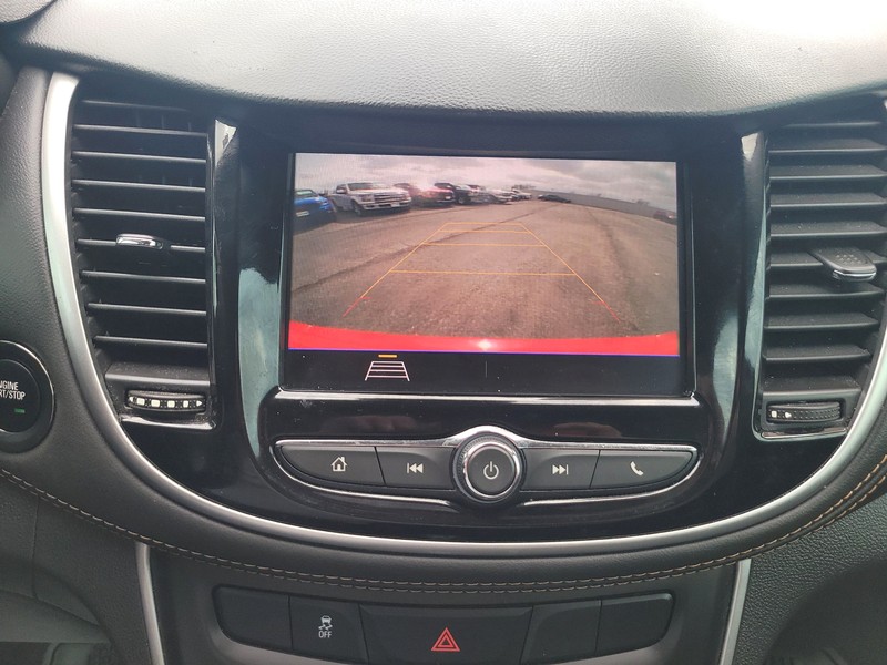 Chevrolet Trax Vehicle Full-screen Gallery Image 17