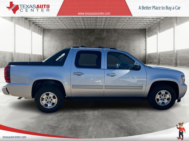 Chevrolet Avalanche Vehicle Full-screen Gallery Image 4