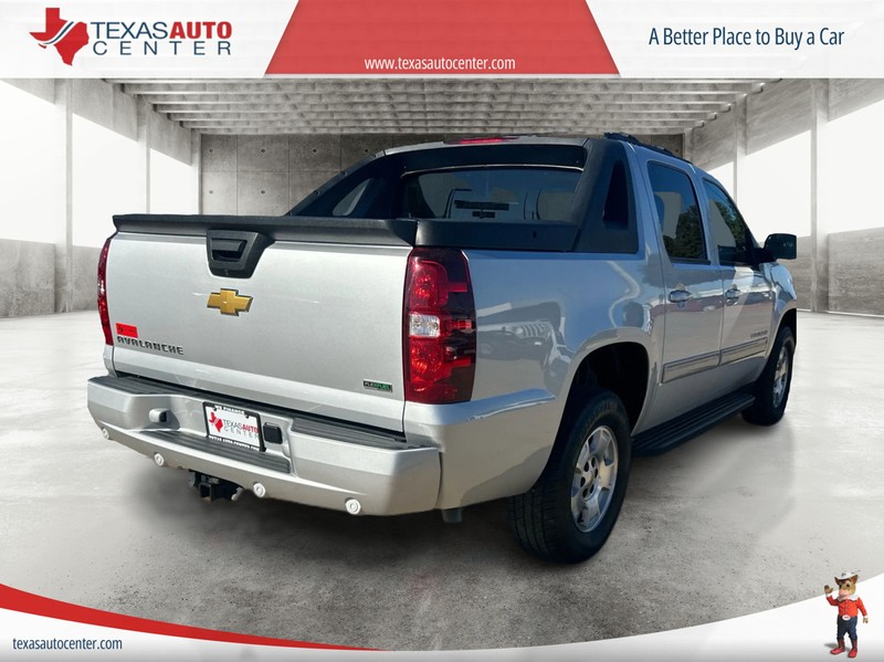 Chevrolet Avalanche Vehicle Full-screen Gallery Image 6