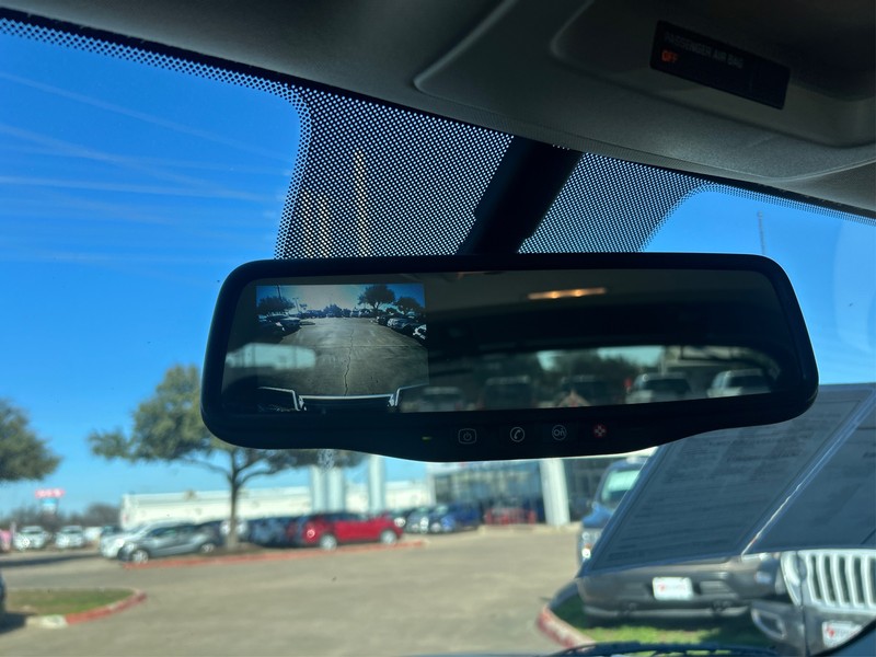 Chevrolet Avalanche Vehicle Full-screen Gallery Image 16