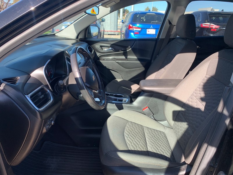 Chevrolet Equinox Vehicle Full-screen Gallery Image 3