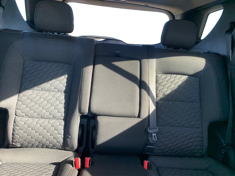 Chevrolet Equinox Vehicle Full-screen Gallery Image 6