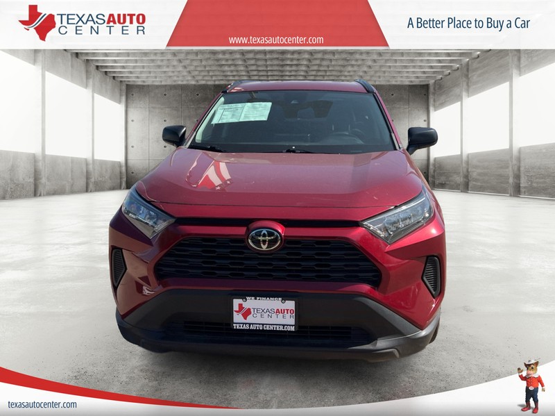 Toyota RAV4 Vehicle Full-screen Gallery Image 3