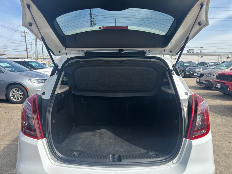 Buick Encore Vehicle Full-screen Gallery Image 10