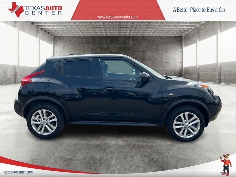 Nissan JUKE Vehicle Full-screen Gallery Image 4