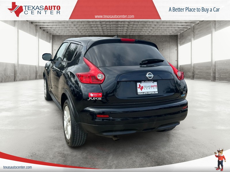 Nissan JUKE Vehicle Full-screen Gallery Image 7