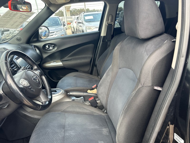 Nissan JUKE Vehicle Full-screen Gallery Image 8