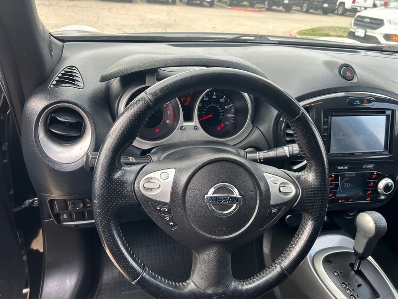 Nissan JUKE Vehicle Full-screen Gallery Image 13
