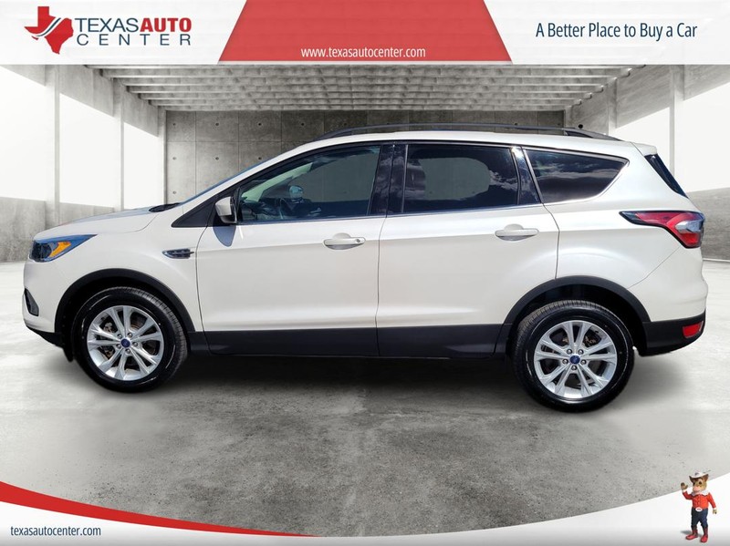 Ford Escape Vehicle Full-screen Gallery Image 5