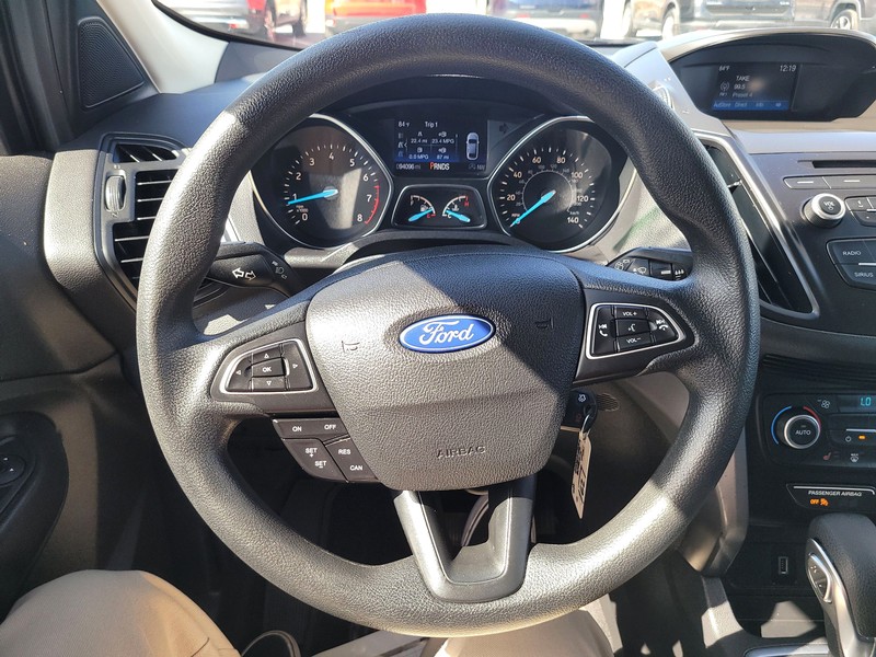 Ford Escape Vehicle Full-screen Gallery Image 14