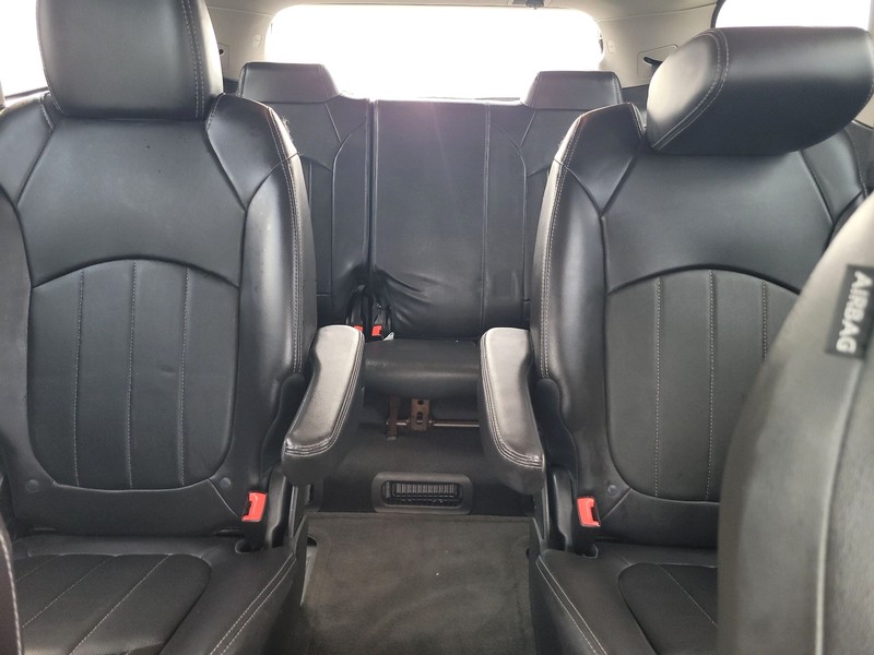 Chevrolet Traverse Vehicle Full-screen Gallery Image 13