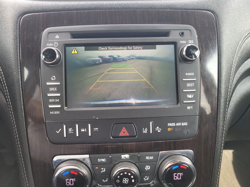 Chevrolet Traverse Vehicle Full-screen Gallery Image 17