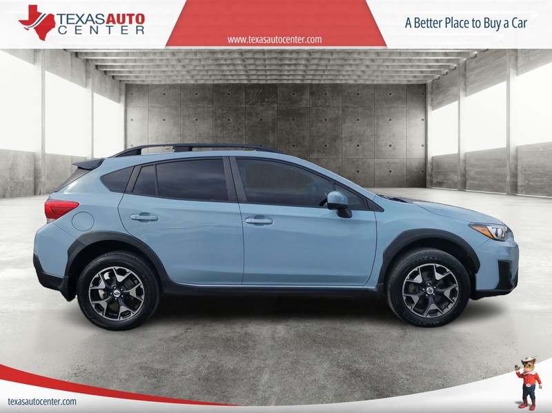 Subaru Crosstrek Vehicle Full-screen Gallery Image 4