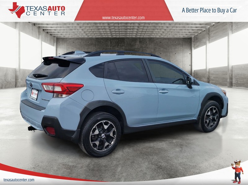Subaru Crosstrek Vehicle Full-screen Gallery Image 7