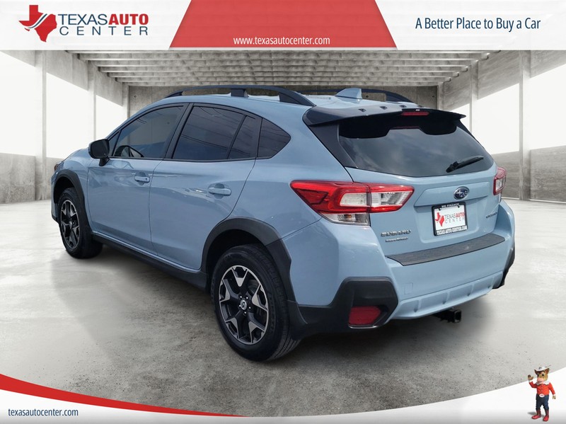 Subaru Crosstrek Vehicle Full-screen Gallery Image 8