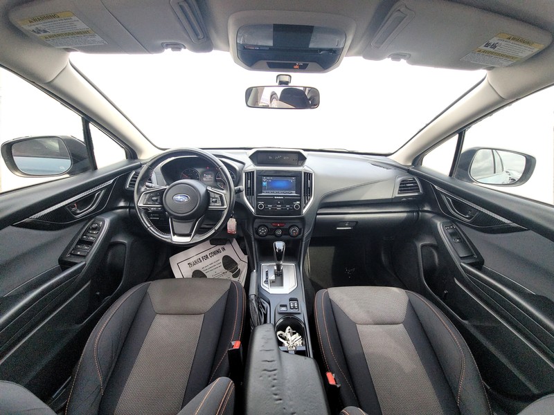 Subaru Crosstrek Vehicle Full-screen Gallery Image 15