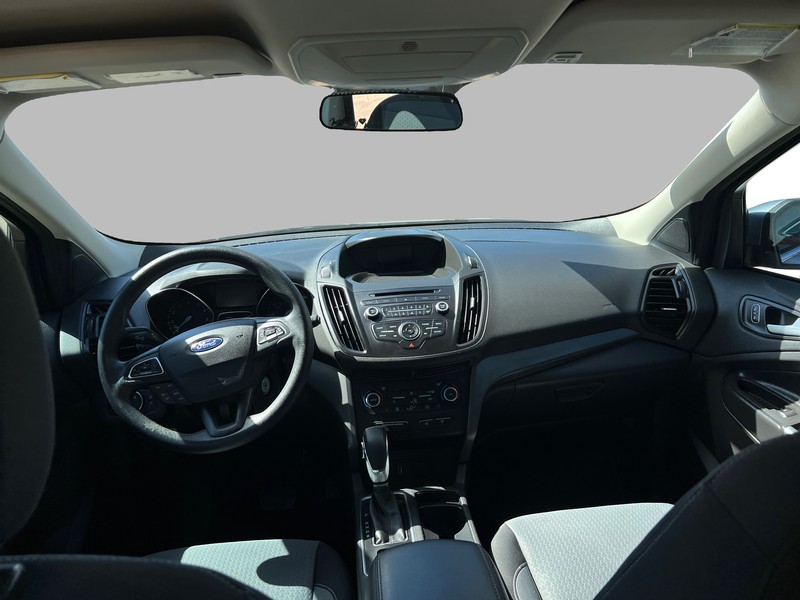 Ford Escape Vehicle Full-screen Gallery Image 10