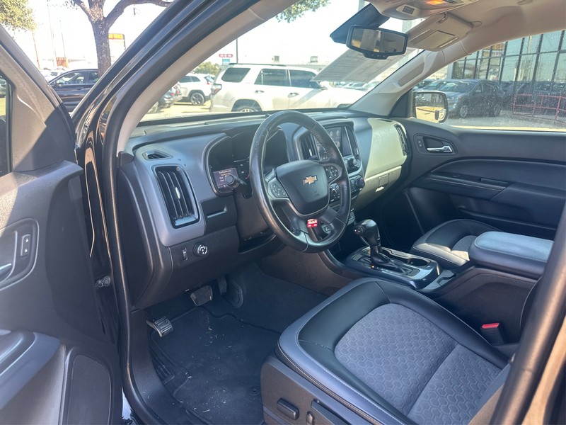 Chevrolet Colorado Vehicle Full-screen Gallery Image 9