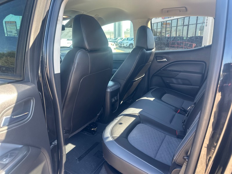 Chevrolet Colorado Vehicle Full-screen Gallery Image 10