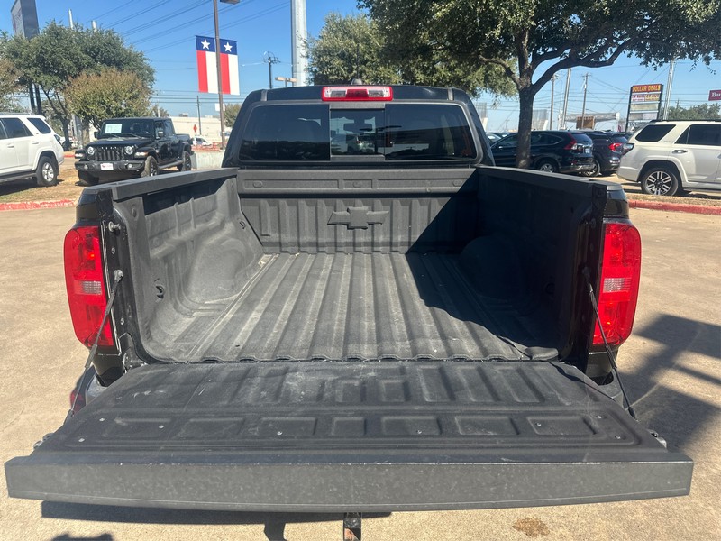 Chevrolet Colorado Vehicle Full-screen Gallery Image 11